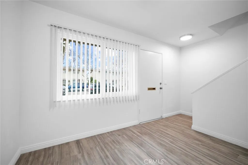 2725 S Baker St., Santa Ana, California 92707 home-pic-13